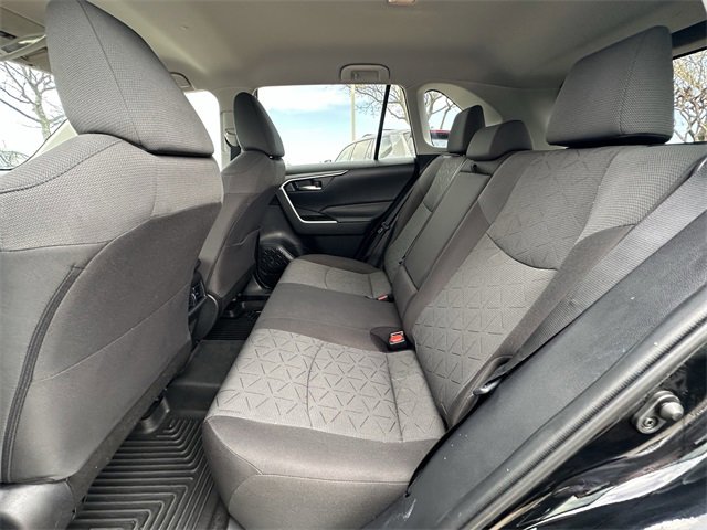 Used 2020 Toyota RAV4 XLE image 28