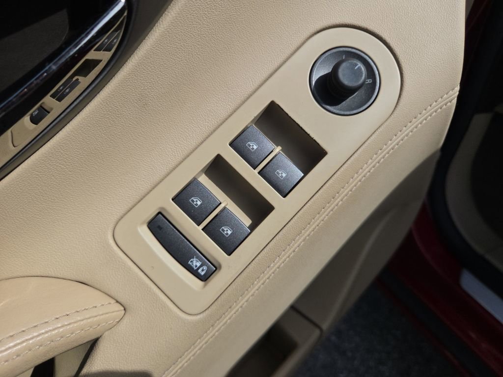 Used 2013 Buick LaCrosse Leather image 10