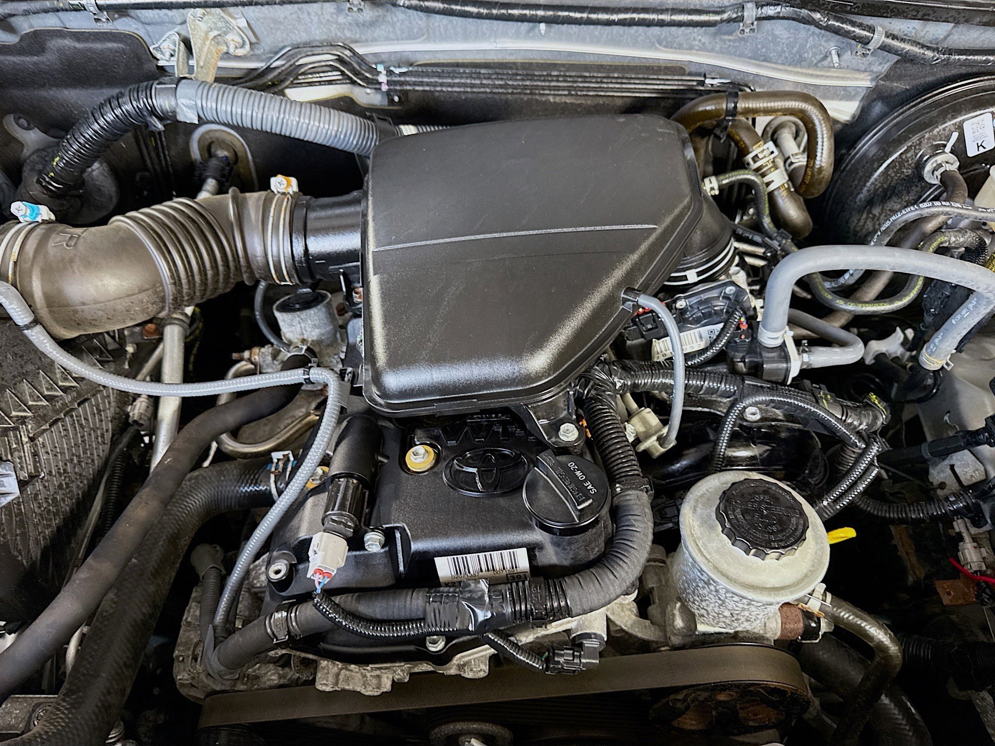 Used 2018 Toyota Tacoma SR5 w/ SR5 Appearance Package (SM) image 38