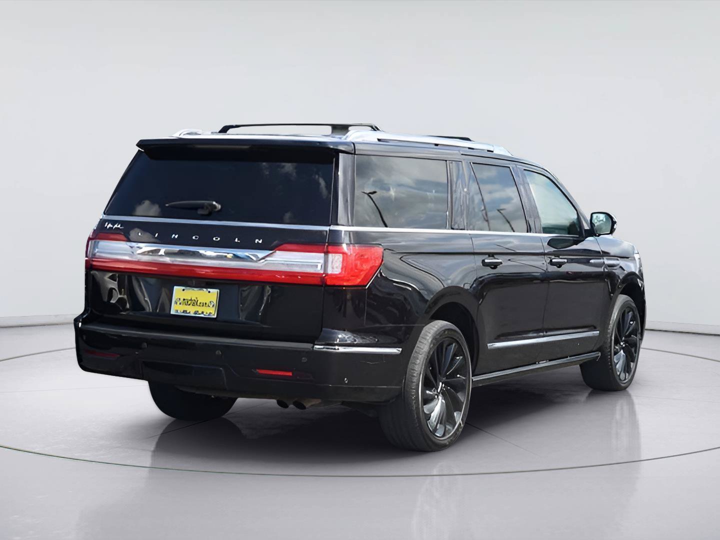 Used 2020 Lincoln Navigator L Reserve w/ Equipment Group 208A Reserve AWD/4WD image 6