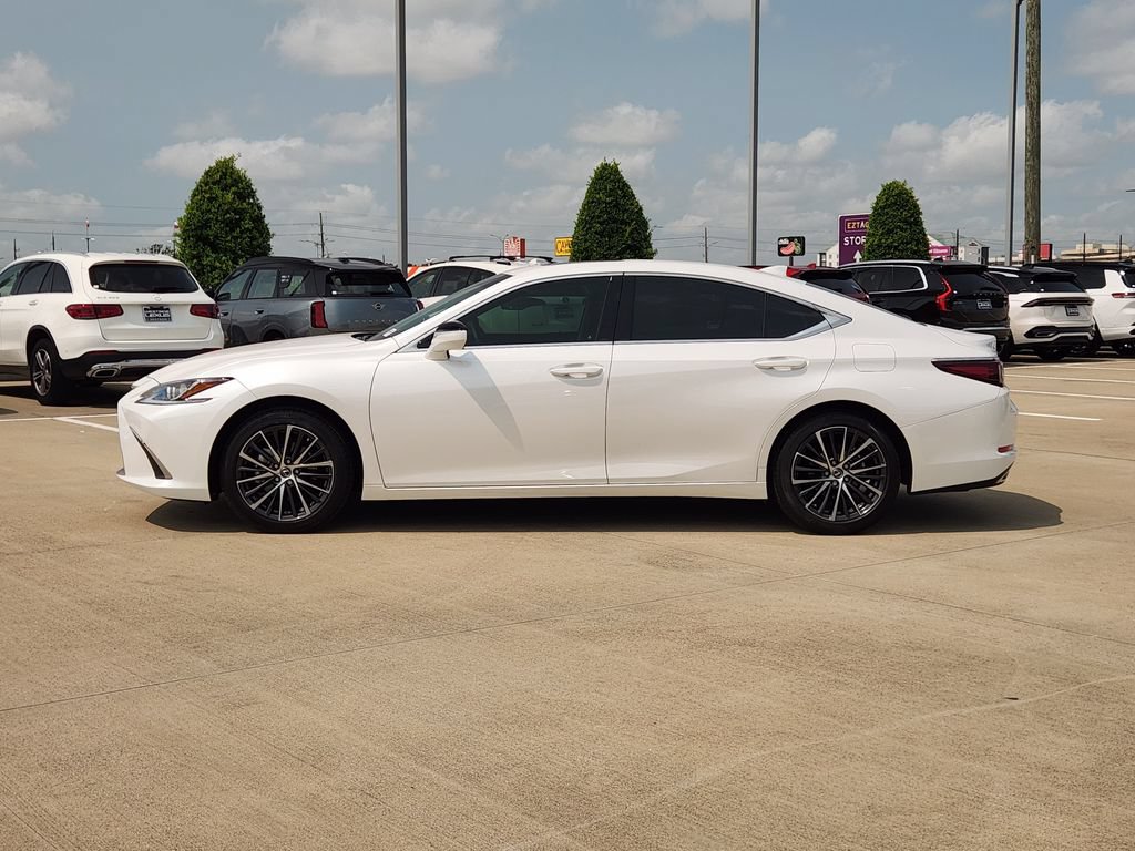 Used 2024 Lexus ES 350 w/ Premium Package FWD image 4