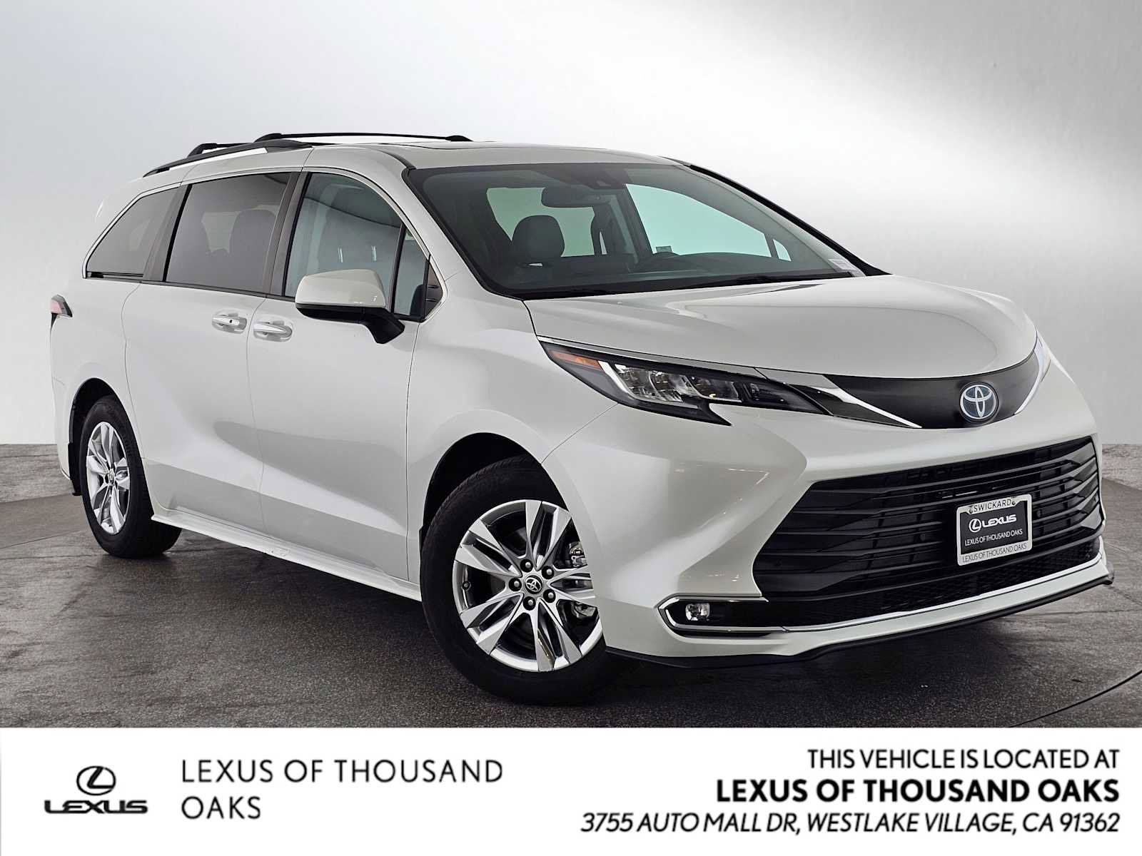 Used 2022 Toyota Sienna XLE