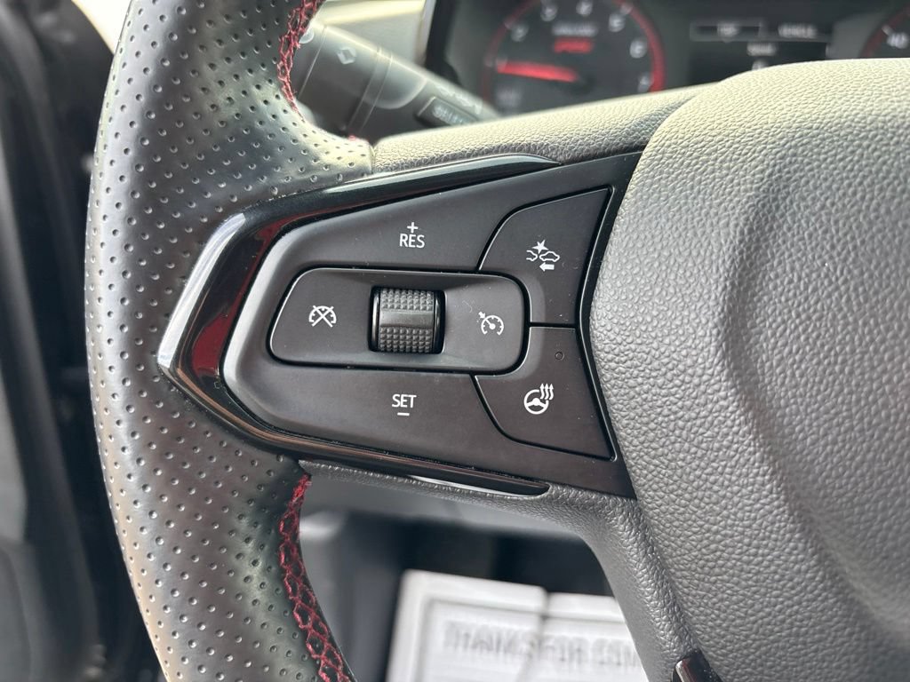 Used 2024 Chevrolet Trax RS w/ Sunroof Package FWD image 16