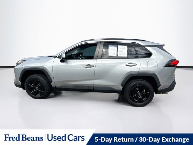 Used 2022 Toyota RAV4 XLE AWD/4WD image 5