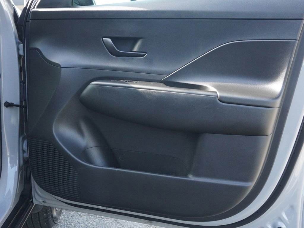 Used 2025 Hyundai Kona SEL AWD/4WD image 20