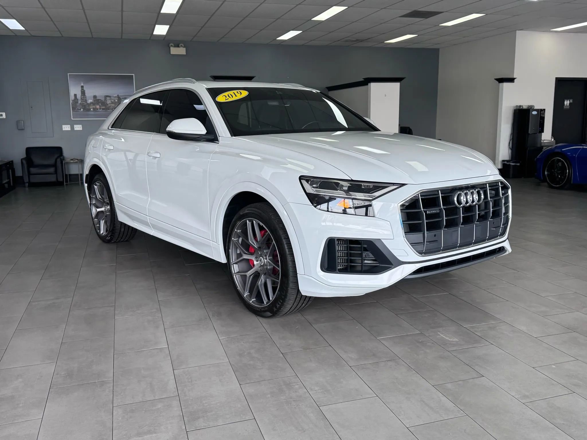 Used 2019 Audi Q8 Premium w/ Convenience Package image 5