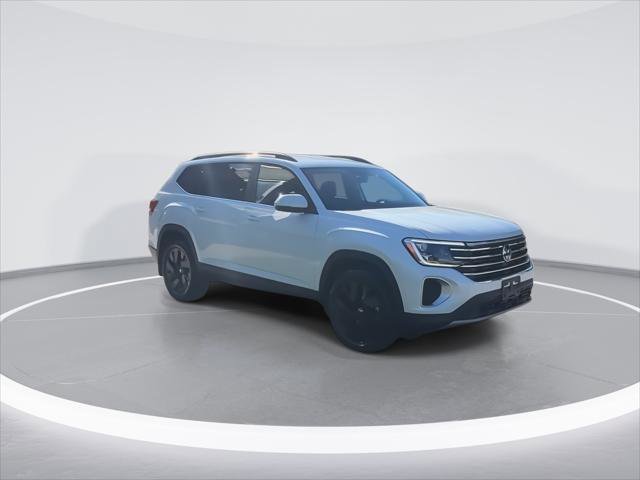 New 2026 Volkswagen Atlas SE image 2