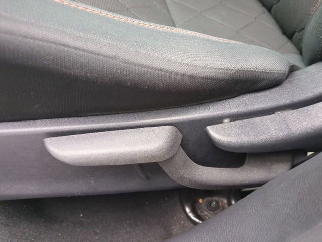 Used 2020 Nissan Kicks SR image 20