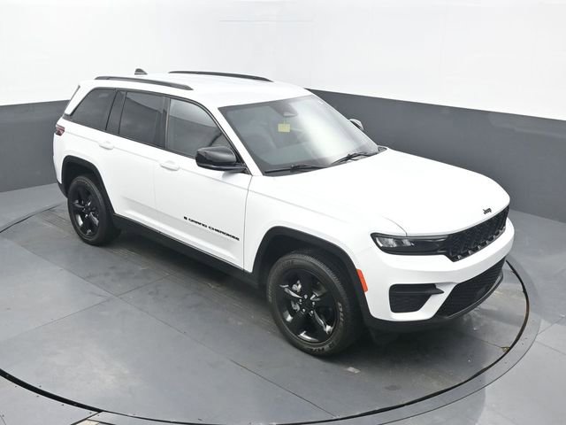 Used 2022 Jeep Grand Cherokee Altitude image 56