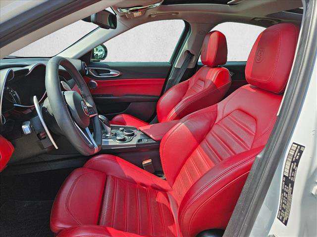 Used 2019 Alfa Romeo Giulia Ti Sport w/ Quick Order Package 22S Sport AWD/4WD image 13