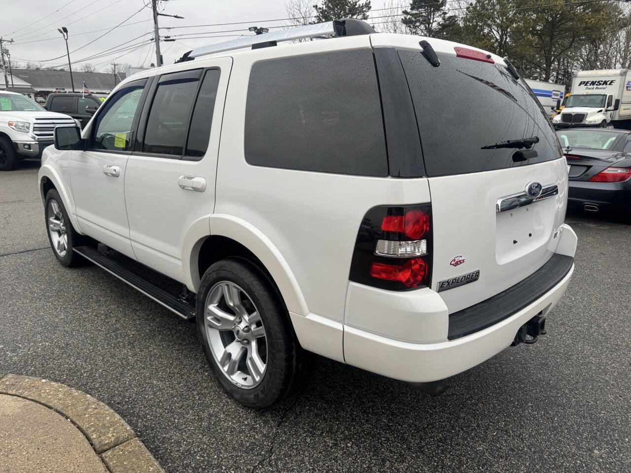Used 2010 Ford Explorer Limited image 7