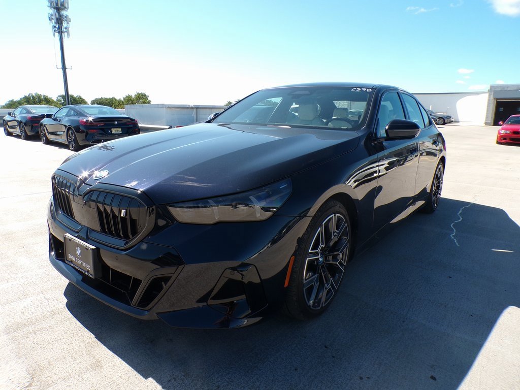 Certified 2025 BMW i5 xDrive40 w/ M Sport Package image 3
