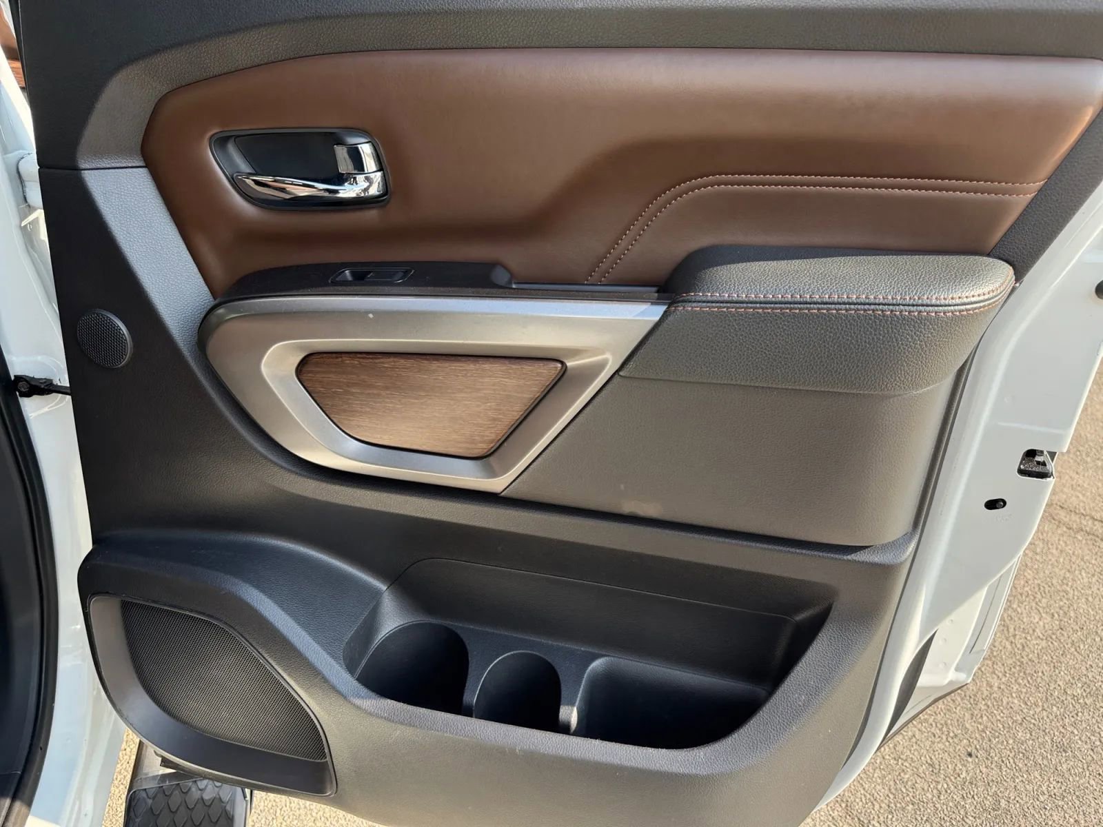 Used 2019 Nissan Titan Platinum Reserve w/ Platinum Utility Package AWD/4WD image 30