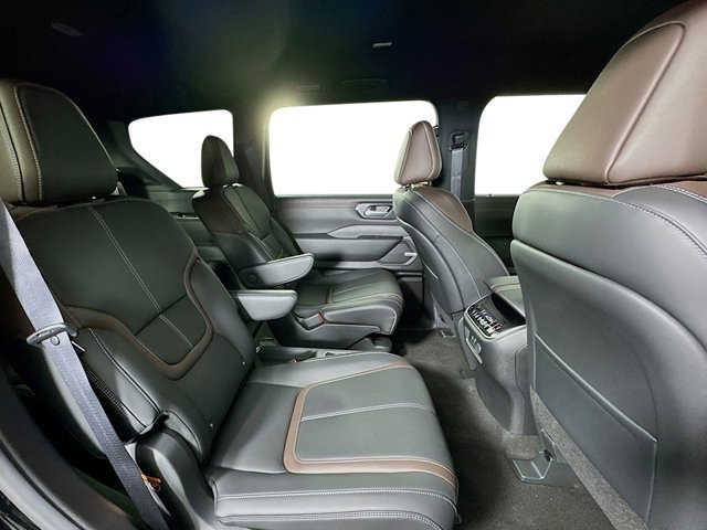 New 2026 Nissan Armada SL w/ Captain's Chari Seat Package image 25