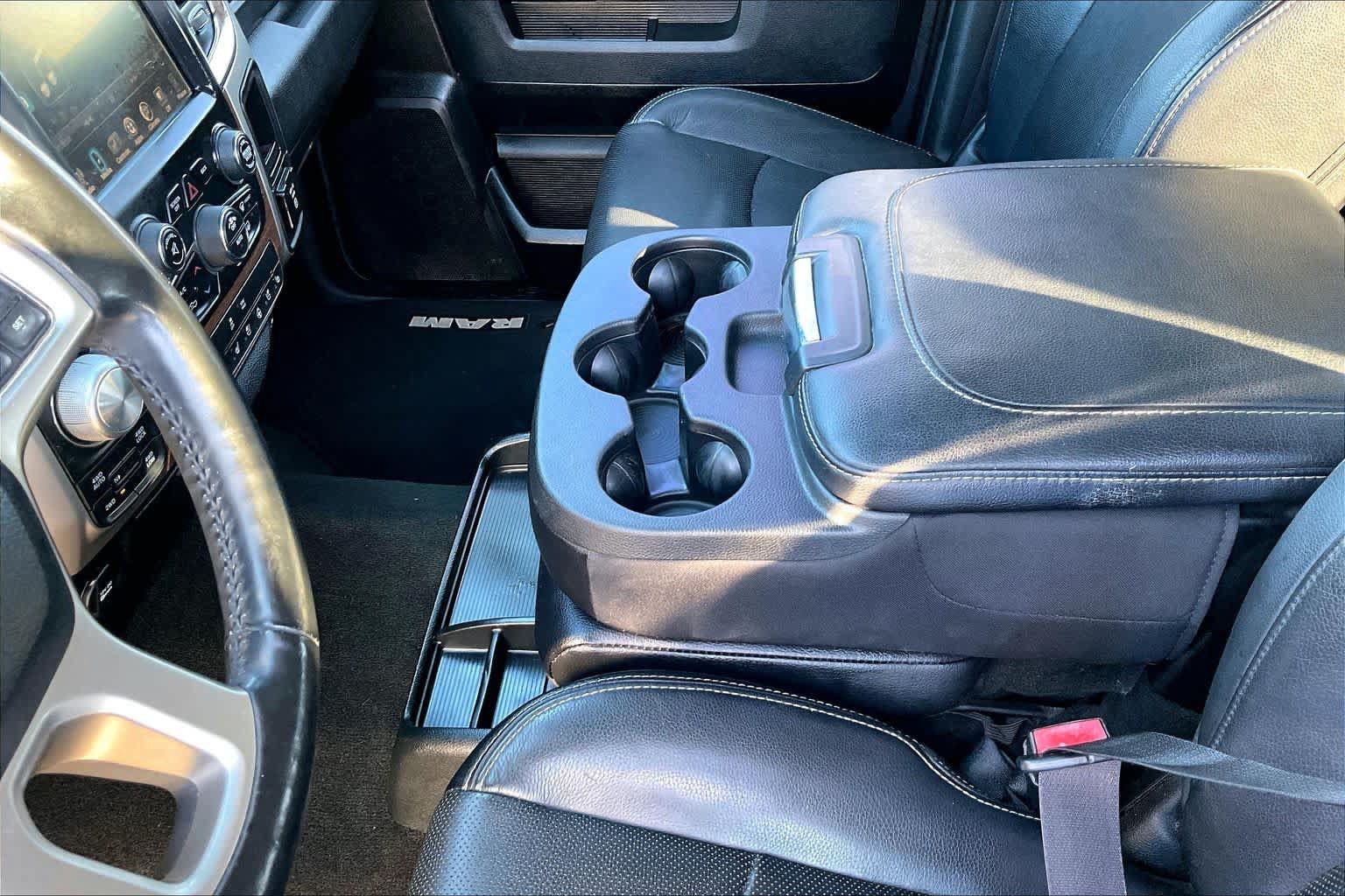 Used 2017 RAM 1500 Laramie AWD/4WD image 17