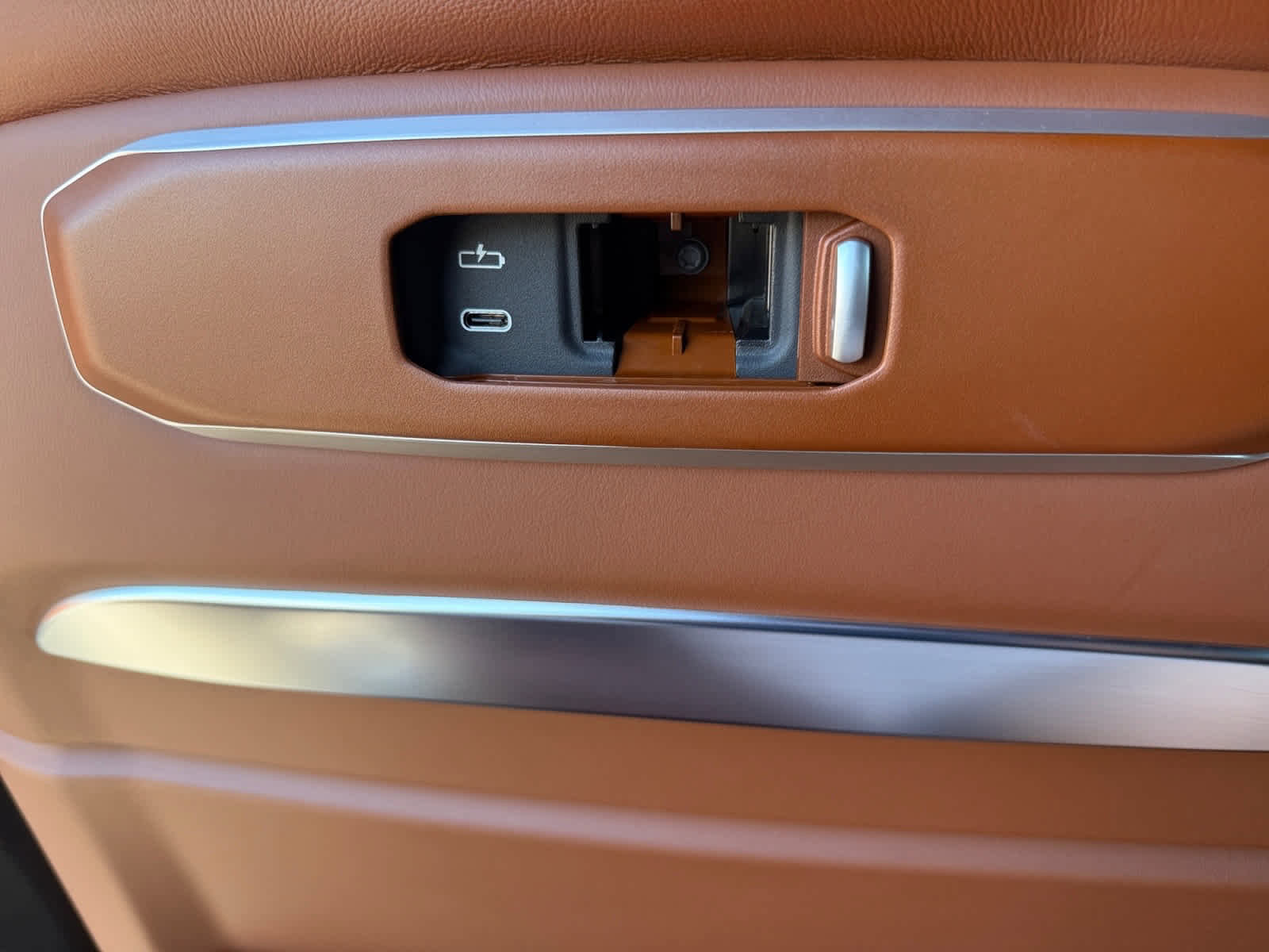 Used 2024 BMW ALPINA XB7 image 18