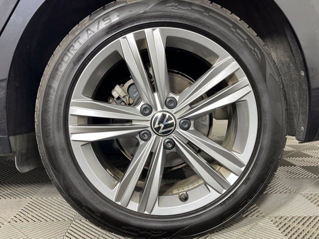 Used 2024 Volkswagen Jetta SE FWD image 9