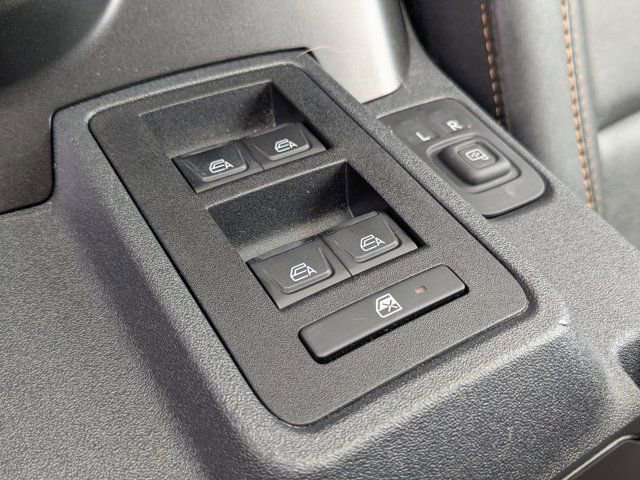 Used 2023 Ford Bronco Badlands w/ Sasquatch Package AWD/4WD image 18