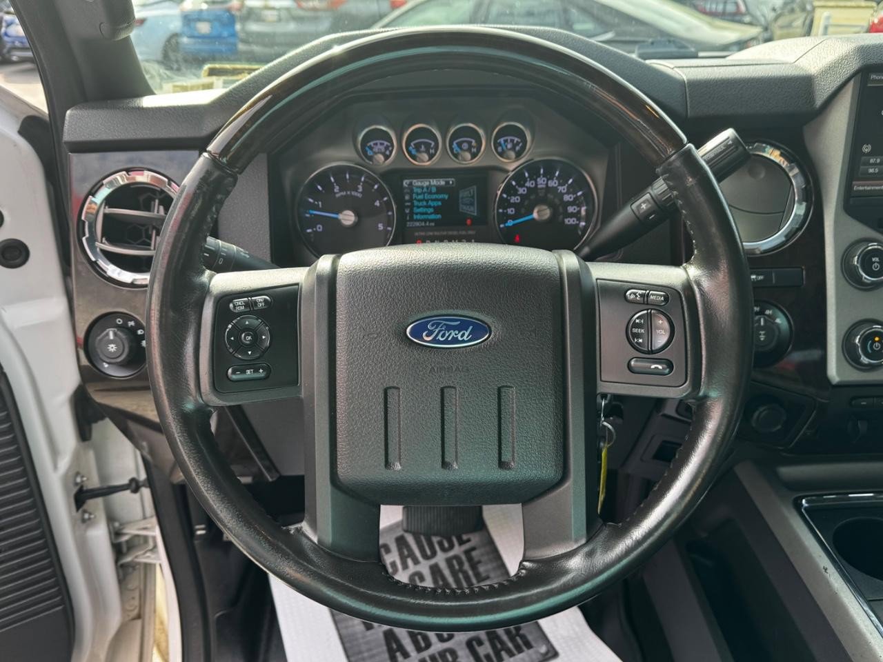 Used 2015 Ford F250 Platinum w/ FX4 Off-Road Package image 19