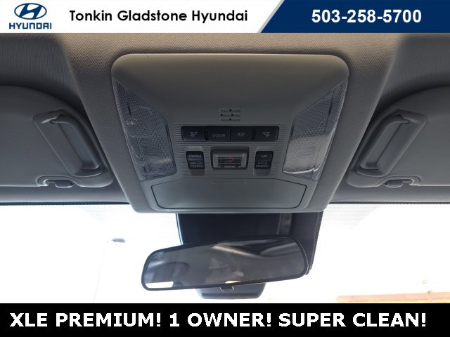 Used 2022 Toyota RAV4 XLE Premium image 20