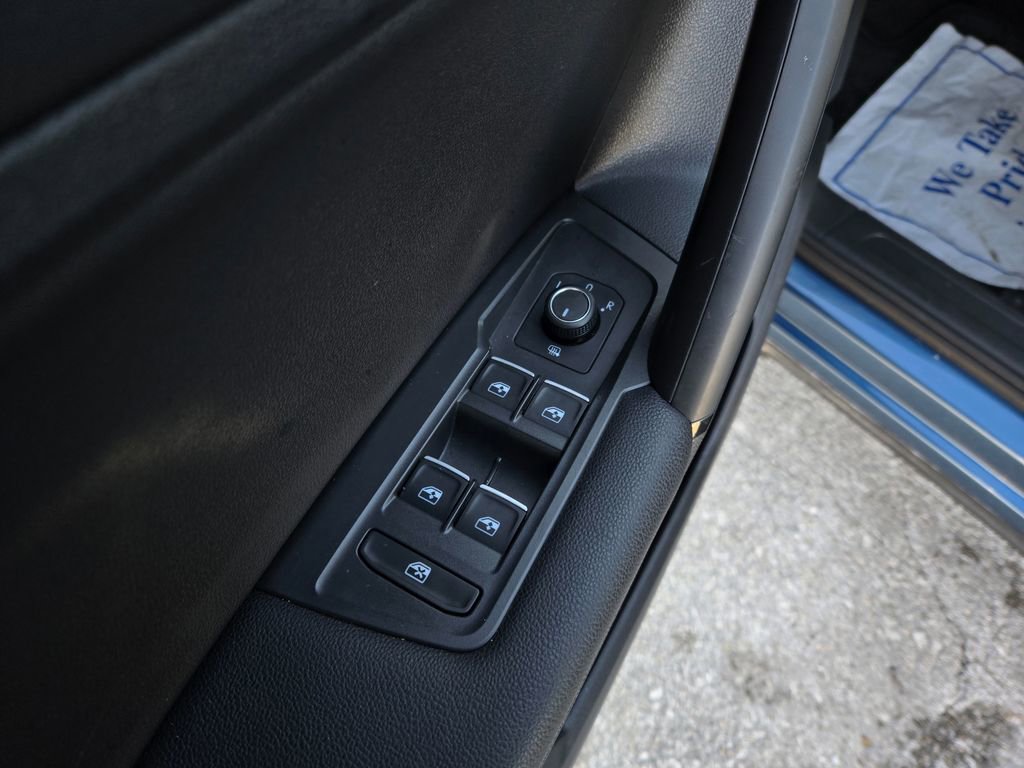 Used 2019 Volkswagen Tiguan SE image 10