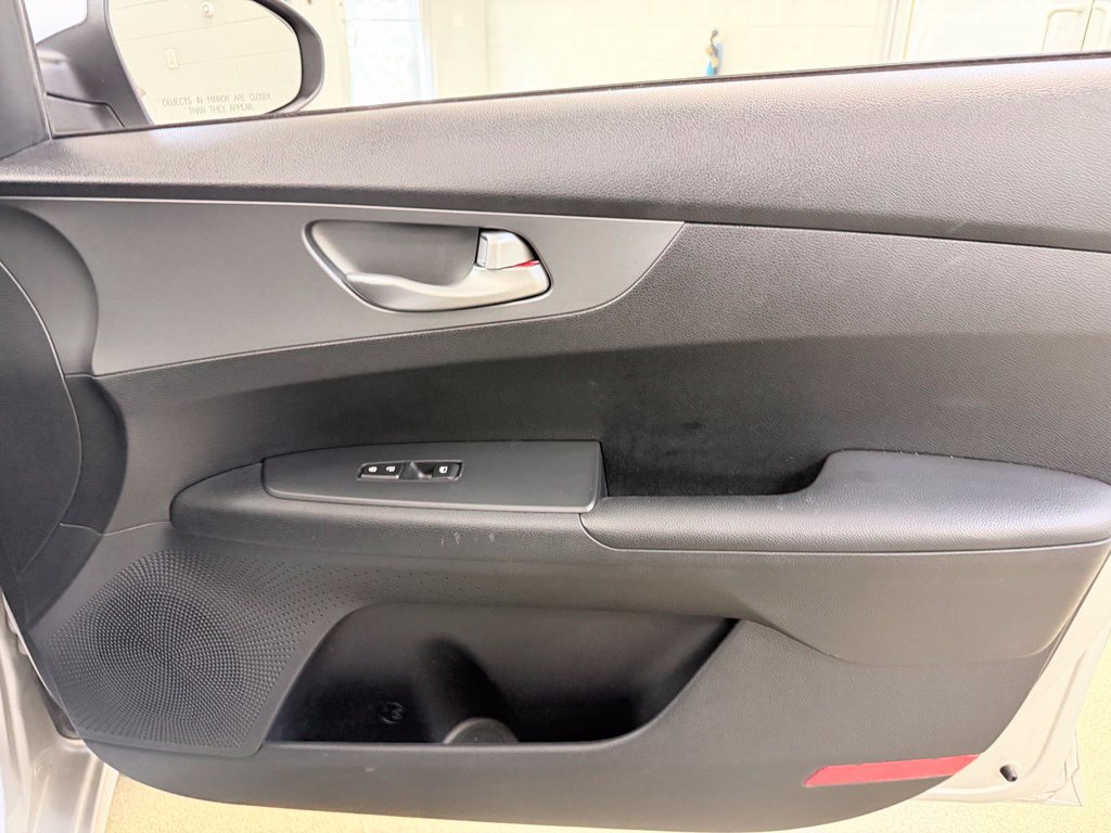 Used 2019 Kia Forte LXS FWD image 32