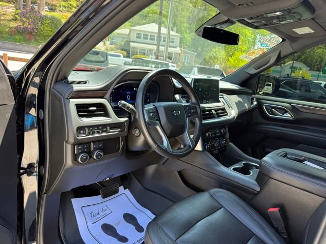 Used 2022 Chevrolet Tahoe Z71 w/ Luxury Package AWD/4WD image 25