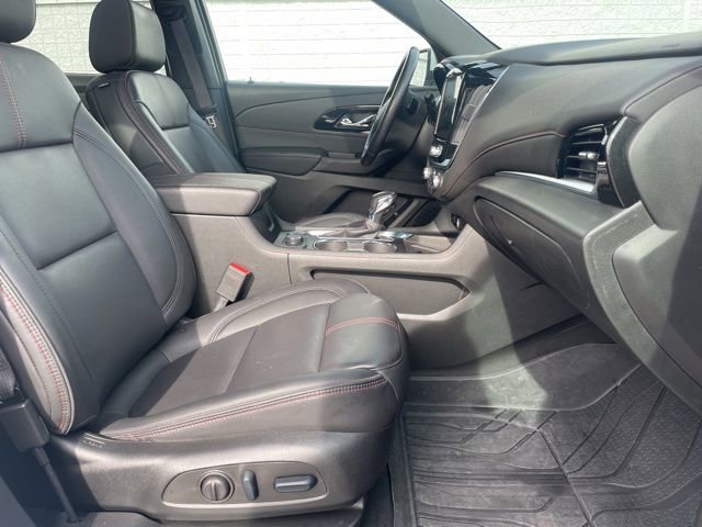Used 2024 Chevrolet Traverse RS w/ LPO, Floor Liner Package AWD/4WD image 16