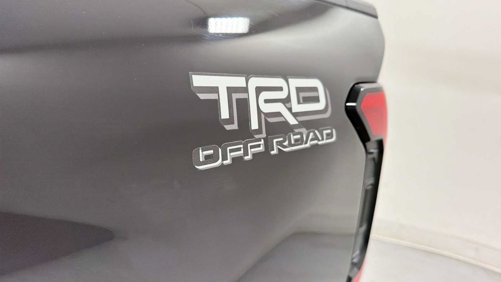 Used 2024 Toyota Tacoma TRD Off-Road w/ TRD Off Road Premium Package AWD/4WD image 28
