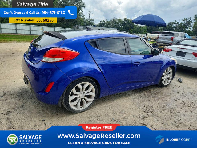 Used 2012 Hyundai Veloster w/ Style Pkg FWD image 4