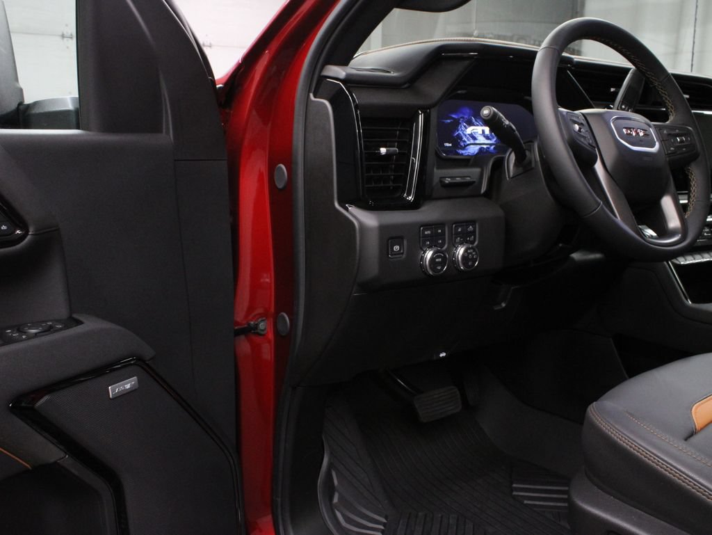 Used 2025 GMC Sierra 2500 AT4 w/ Technology Package AWD/4WD image 65