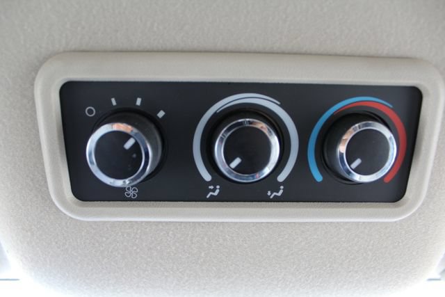 Used 2020 Chevrolet Express 3500 LT w/ LT Preferred Equipment Group RWD image 47