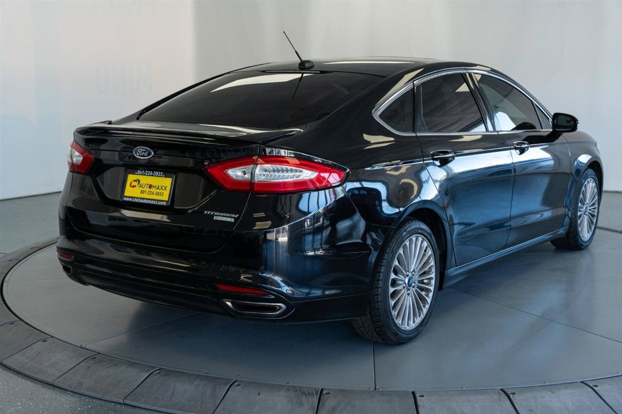 Used 2016 Ford Fusion Titanium FWD image 8