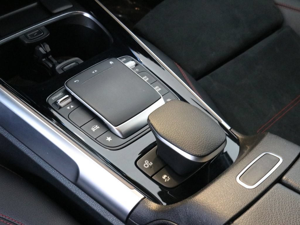 Used 2021 Mercedes-Benz GLB 35 AMG 4MATIC image 19