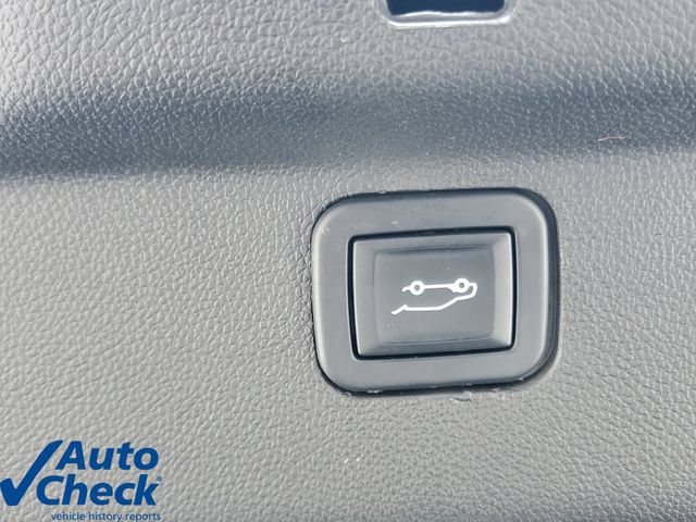 Used 2022 Chevrolet Tahoe LT w/ Luxury Package RWD image 12