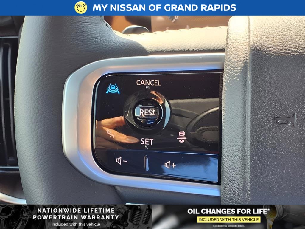New 2025 Nissan Armada SL w/ Captain's Chari Seat Package image 27