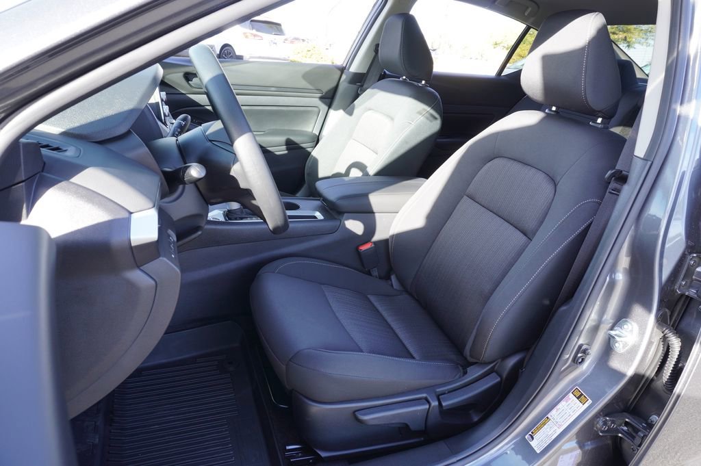 Certified 2025 Nissan Altima 2.5 S image 13