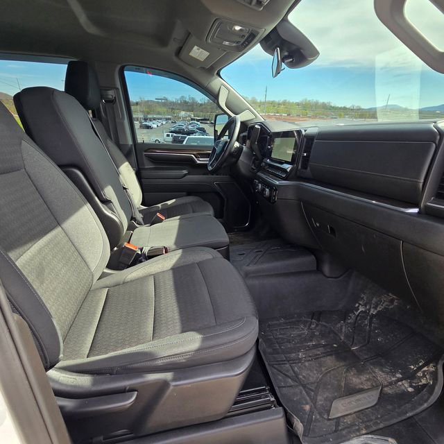 Used 2024 Chevrolet Silverado 2500 LT image 34