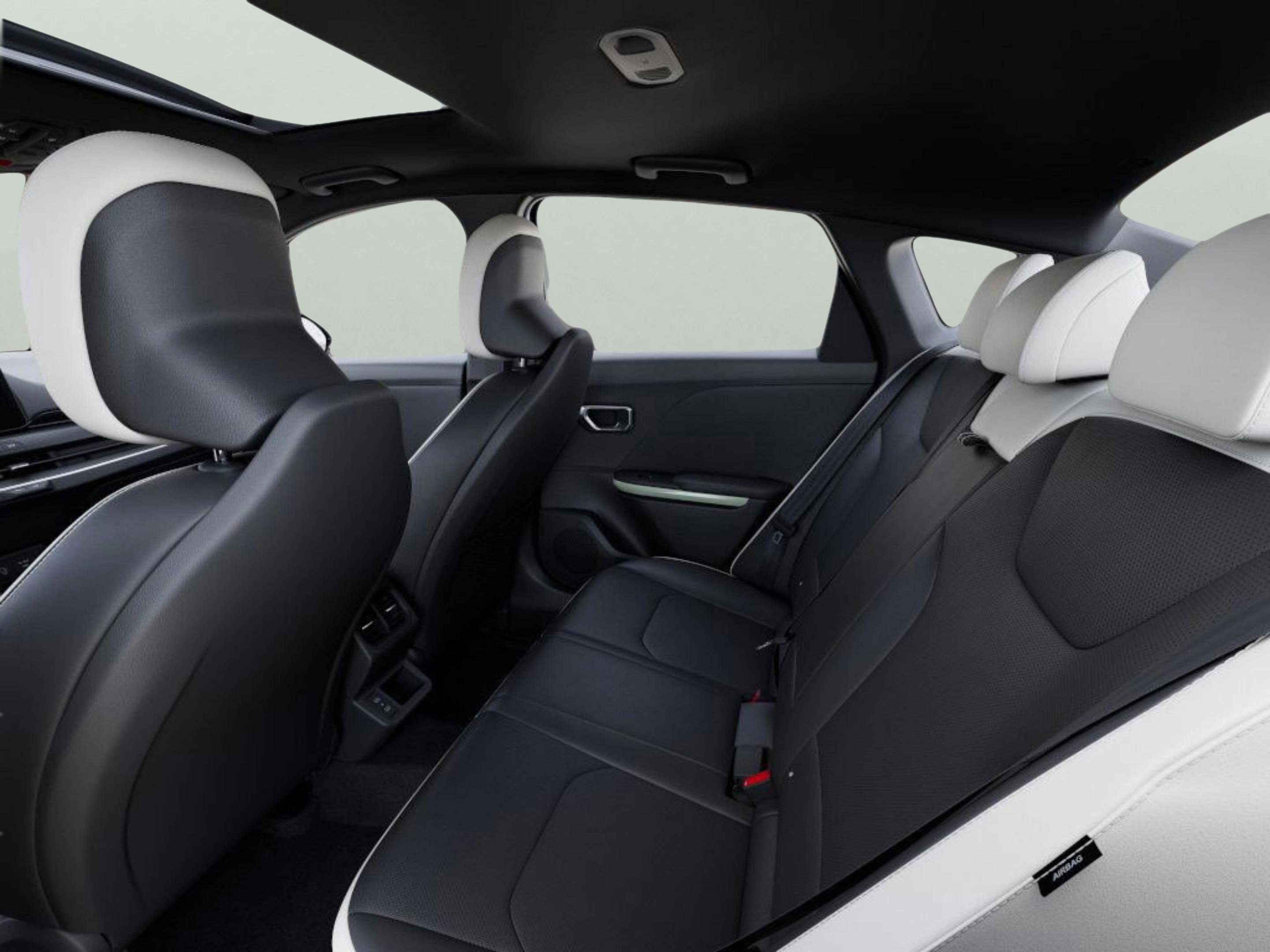 New 2025 Kia K4 GT-Line Turbo image 18