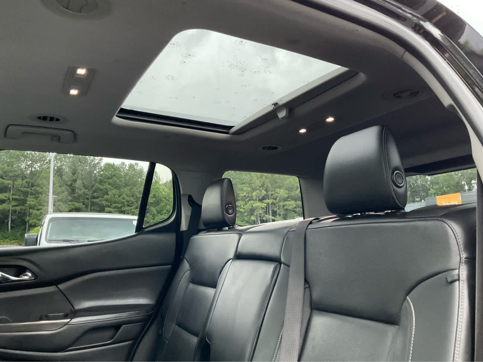 Used 2018 GMC Acadia SLT FWD image 27