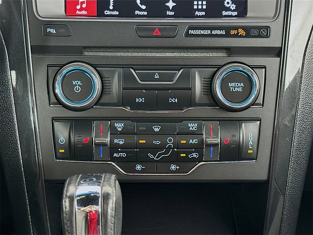 Used 2017 Ford Explorer XLT w/ Equipment Group 202A image 19