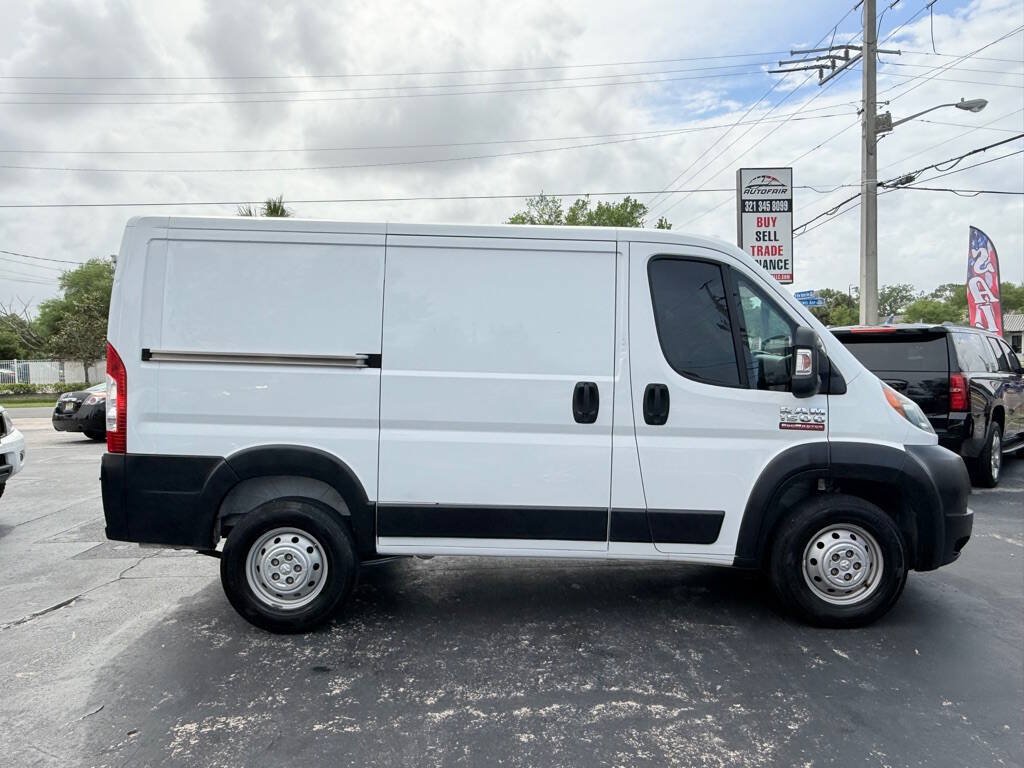 Used 2017 RAM ProMaster 1500 w/ Premium Appearance Group FWD image 3