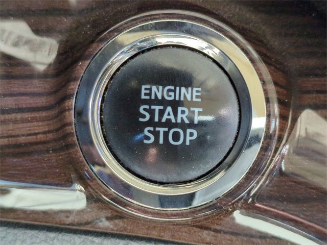 Used 2014 Toyota Avalon Limited image 35