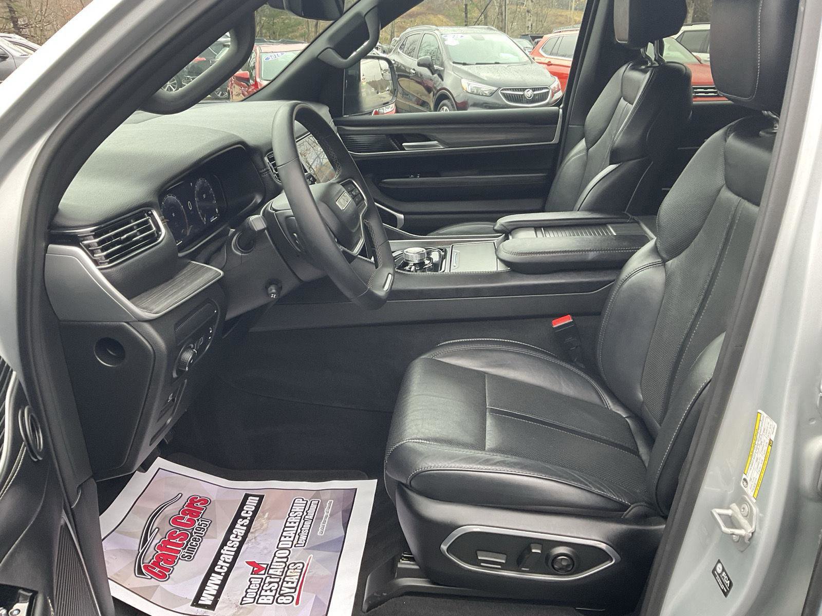 Used 2023 Jeep Wagoneer L Series II image 10