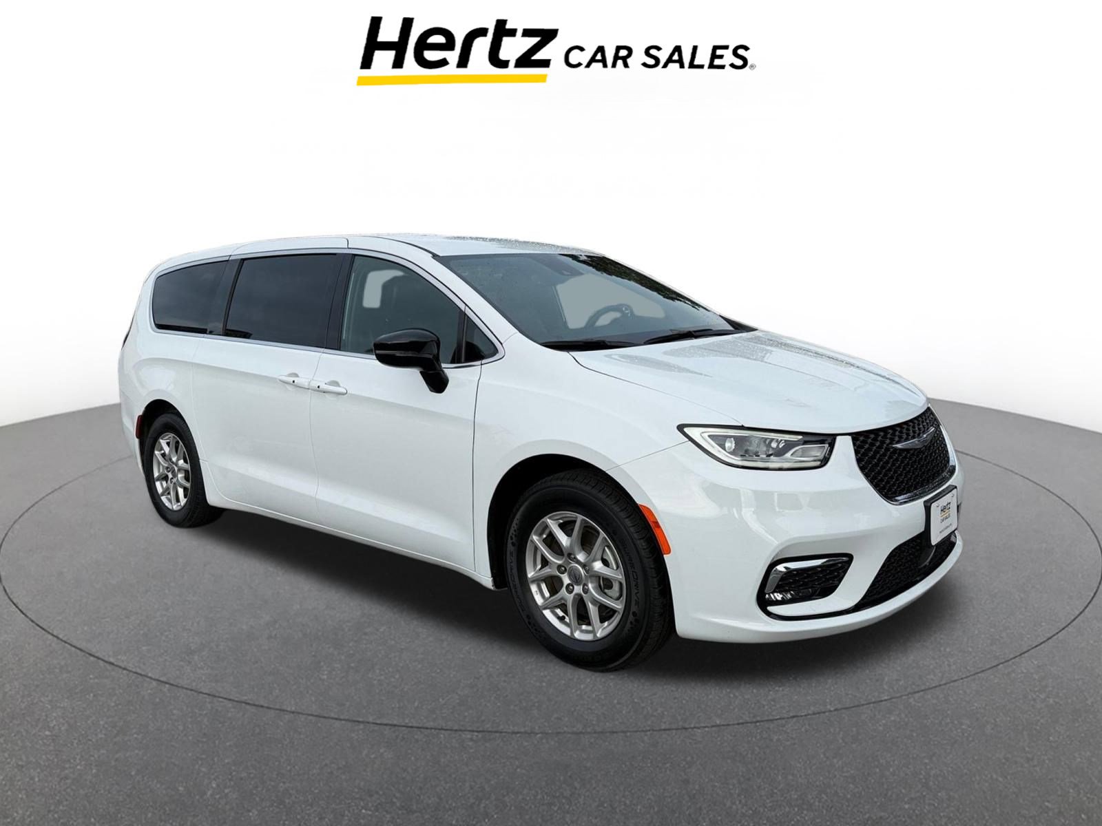 Used 2025 Chrysler Pacifica Select