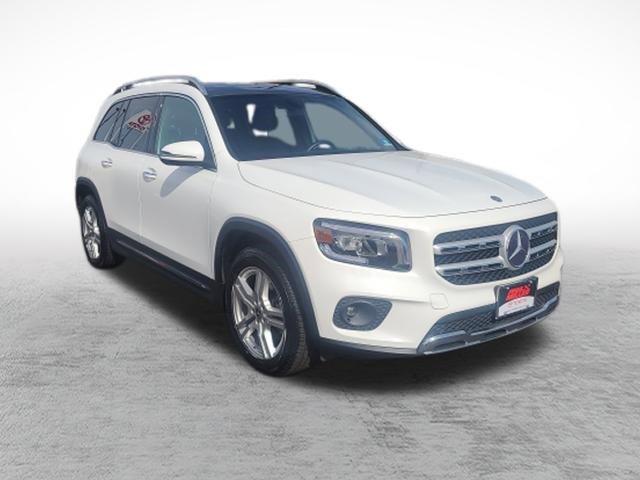 Used 2020 Mercedes-Benz GLB 250 4MATIC image 3