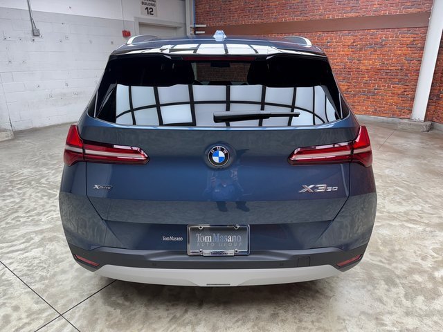 Used 2026 BMW X3 xDrive30 w/ Premium Package image 4