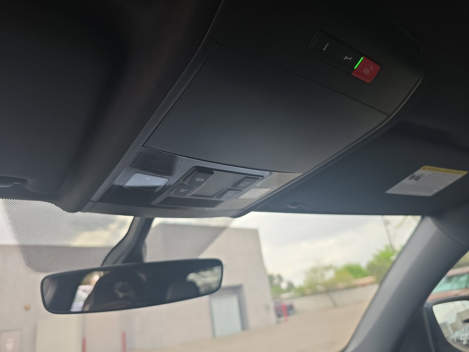 Used 2020 Volkswagen Atlas Cross Sport S FWD image 31