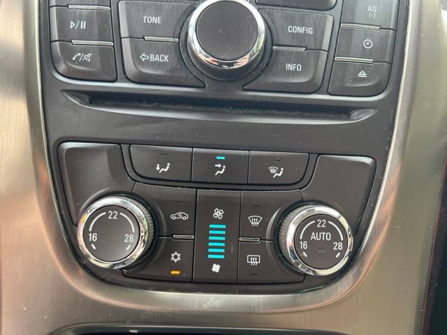 Used 2013 Buick Verano FWD image 20
