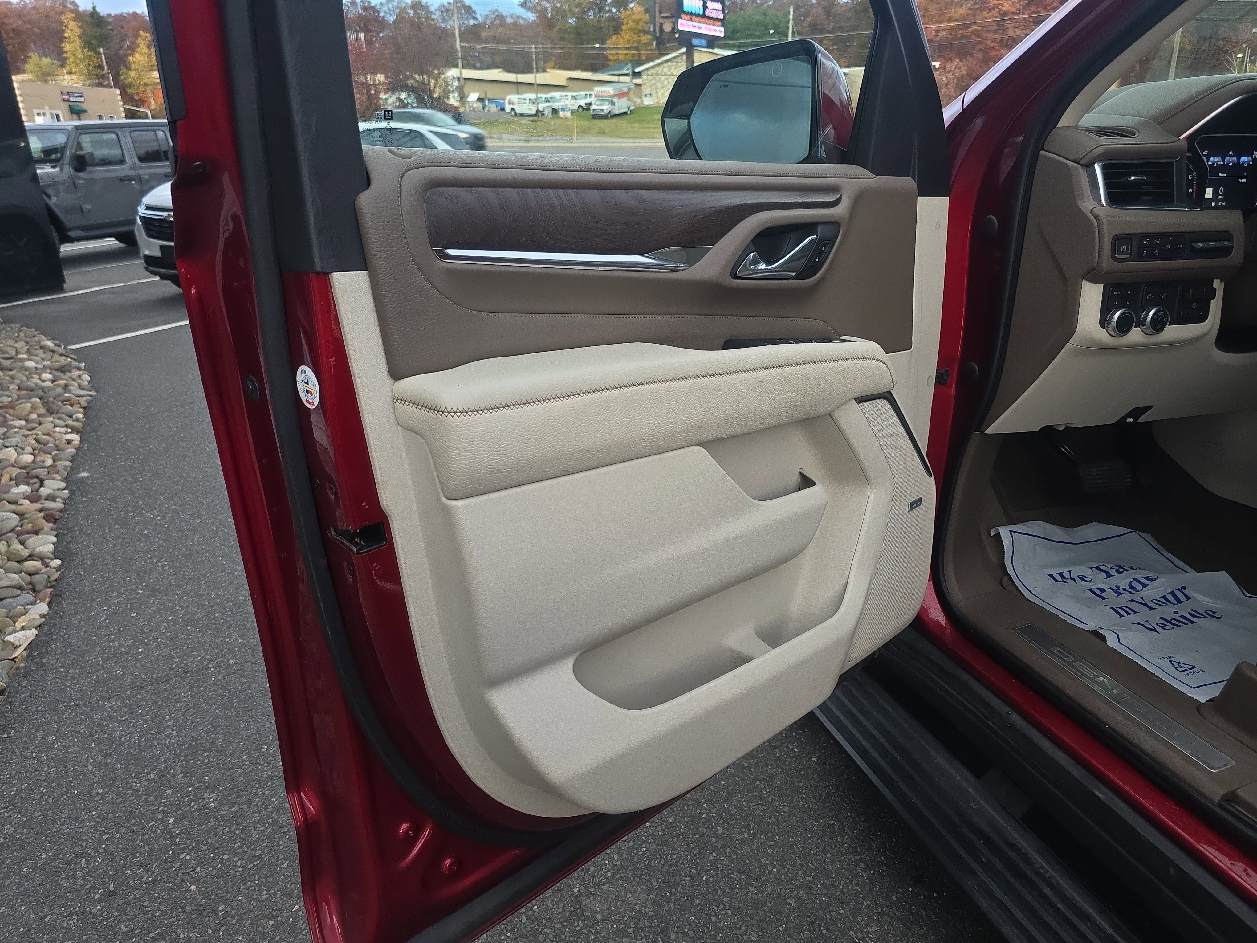 Used 2021 GMC Yukon Denali w/ Denali Ultimate Package image 17